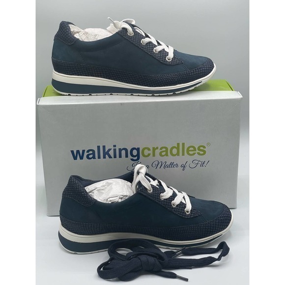 Walking Cradles‎ Navy Leather Dylan Nubuck Sneaker - Women Size 7 - Picture 1 of 9